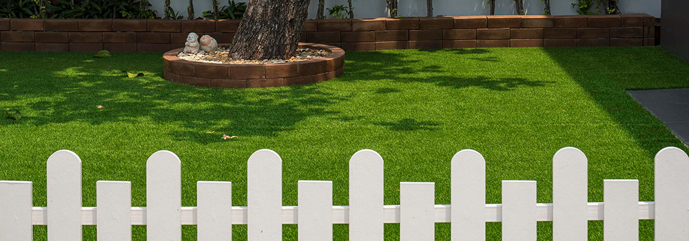 Small picket fences for garden